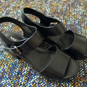 Nine West Clog Sandals Size 6